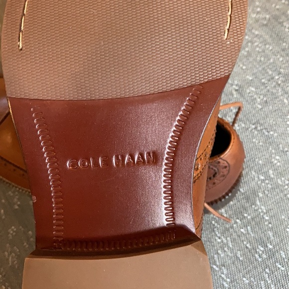 Brand New COLE HANN MOCASINES - Picture 3 of 4